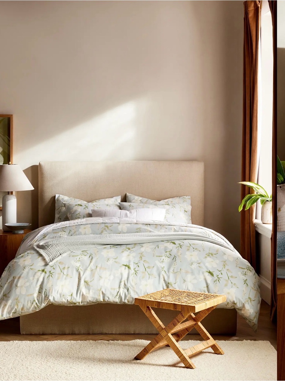 Quince “blue garden” organic crisp percale duvet cover and fitted sheet set